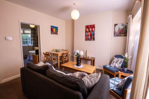 5Meadway_studentacco