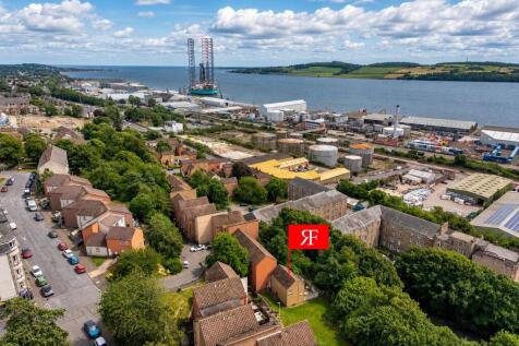 29 Baffin Terrace Dundee-14.jpg