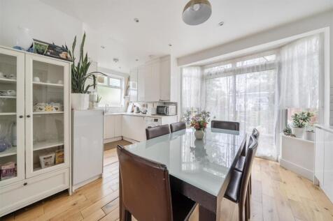 Kitchen Diner 2.jpg