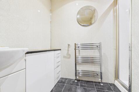 CAM05526G0-PR0042...