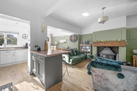Living &amp; Dining Kitchen