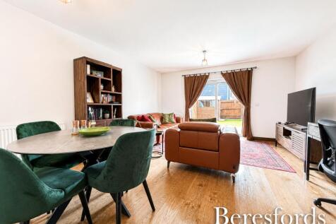 Dining / Lounge
