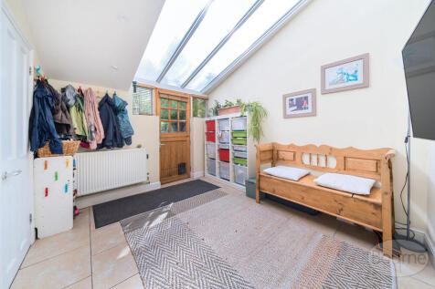 e27b05f4-0591-4be...