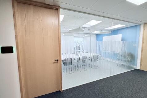 Office to rent Image 9