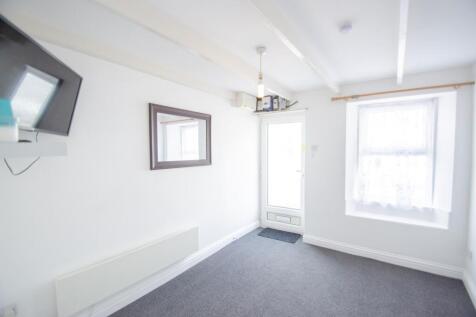 4 St leonards TPS Bodmin 01208 74182-01