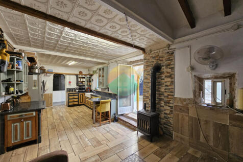 3 Bedroom Semi - Detached For Sale-PAL09-13