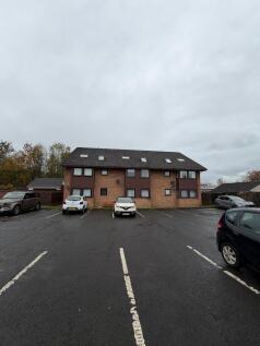 2-bed flat on Jerviston Street, New Stevenston, ML1, £795/mo