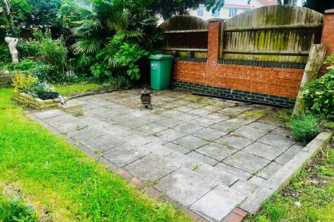 Southmead Road, Filton, Bristol, Gloucestershire photo 4
