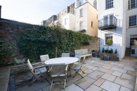 8 bed, 4 bath Town House in Bristol - Photo 24