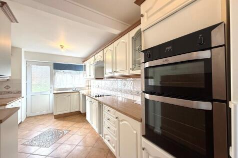 King Arthurs Road photo 4