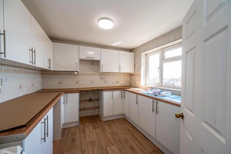 16 Annes Court, Hayling Island 26 11.jpg