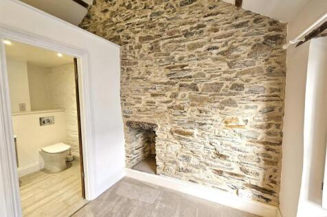 Exposed stonework (2).jpg