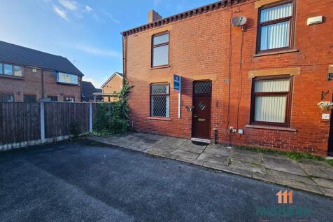 2-bed semi-detached on Robert Street, Platt Bridge, Wigan, £775/mo