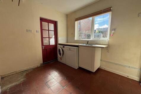 High Street, Llanidloes photo 5