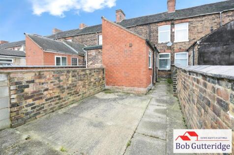 ENCLOSED REAR YARD