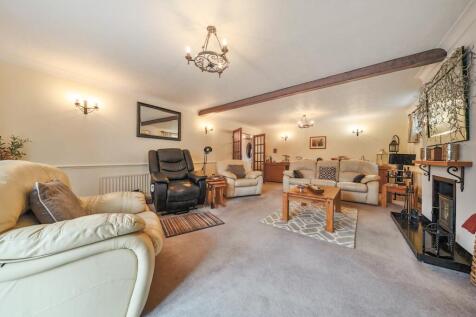 1301062-8-6835b61ae7508.nef