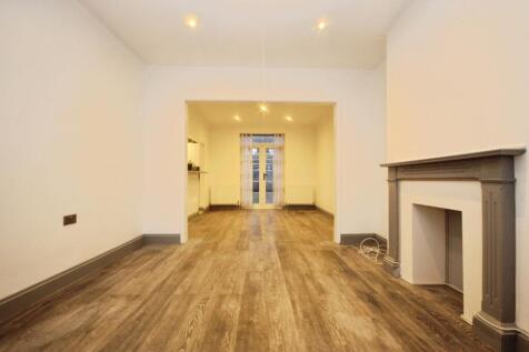 Reception/Kitchen