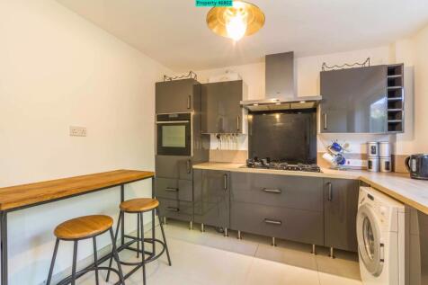 Thoresby Court, Nottingham, NG3 photo 4