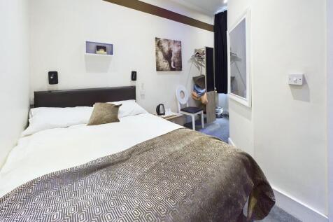 CAM03185G0-PR0079-STILL006