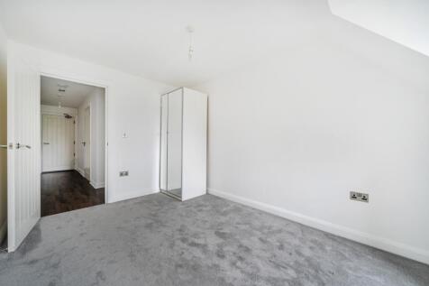 331 Uxbridge Road Rickmansworth WD3 photo 2