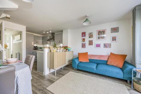 40 Forty Acres Way, Farlington-PorticoMarketing-So