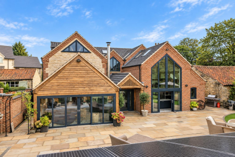 Modern Countryside Courtyard Retreat.png