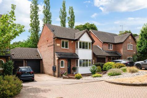 IFIELD CLOSE (28).jpg