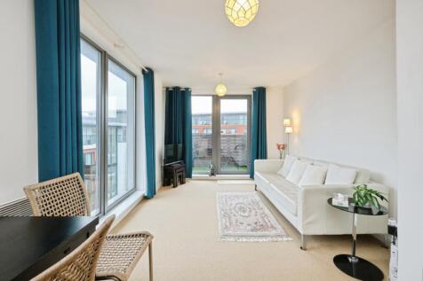 Skyline, 165 Granville Street, B1 photo 3