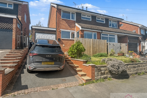 Leek, ST13 - property photo