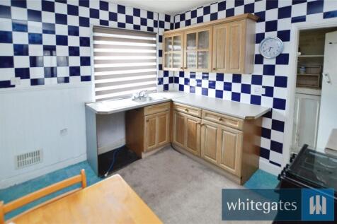 Cross Flatts Grove, Beeston, Leeds, West Yorkshire, LS11 photo 4