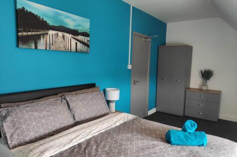 Room 7 at £650pcm