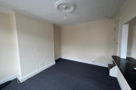 Darfield Place, Harehills, Leeds photo 5