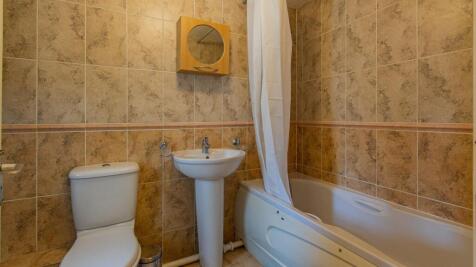 Minister Street 27, 2-5.jpg