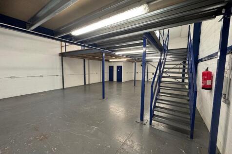 11 Hawthorn Centre (14).jpg