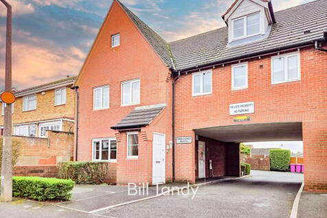 Lichfield, WS13 - property photo
