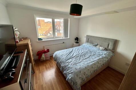 bedroom - Copy.jpg