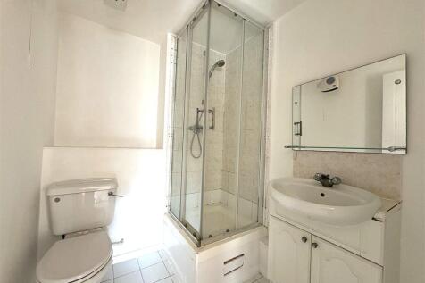 Shower Room.jpg