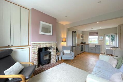 Living Room/Dining Room/Kitchen (1)