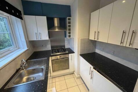 Avebury Close, Crowhill photo 4