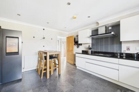 Kitchen- Mark Stephens EweMove Newmarket and Soham