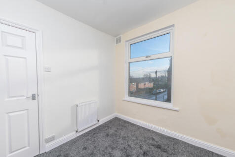 COBDEN GROVE LEEDS LS12 5PA photo 4