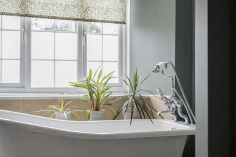 27-6819d913104e2-...