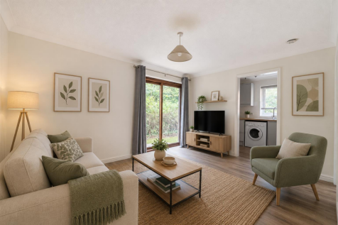 new landen court VS living room.png