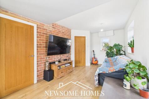 OP Lounge &amp; Kitchen