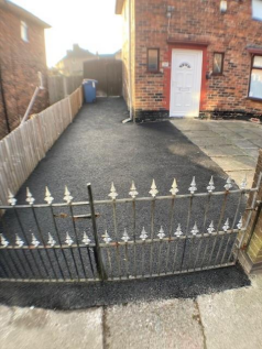 08-side-driveway.png