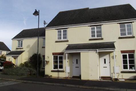 2-bed terraced on St. Margarets Close, Calne, £1,200/mo