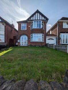 3-bed house on Charnock Avenue, Nottingham, £1,820/mo