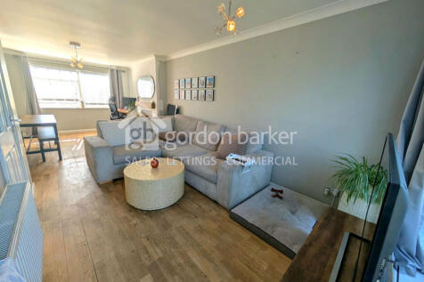 Wildfell Close, Fairmile, Christchurch, Dorset, BH23 photo 4