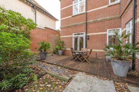 Arthur Road, Wimbledon Park, London, SW19 photo 4
