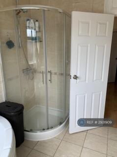 Ellerdine Road, Hounslow, TW3 photo 4